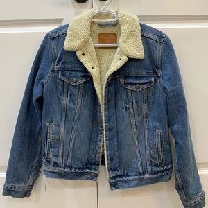 Levi’s Sherpa Jacket - brand new